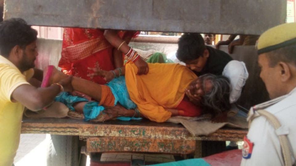 tractor overturned while carrying Jaware to Ratangarh Mata