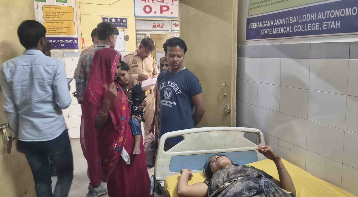 Husband beats wife on road police registered case