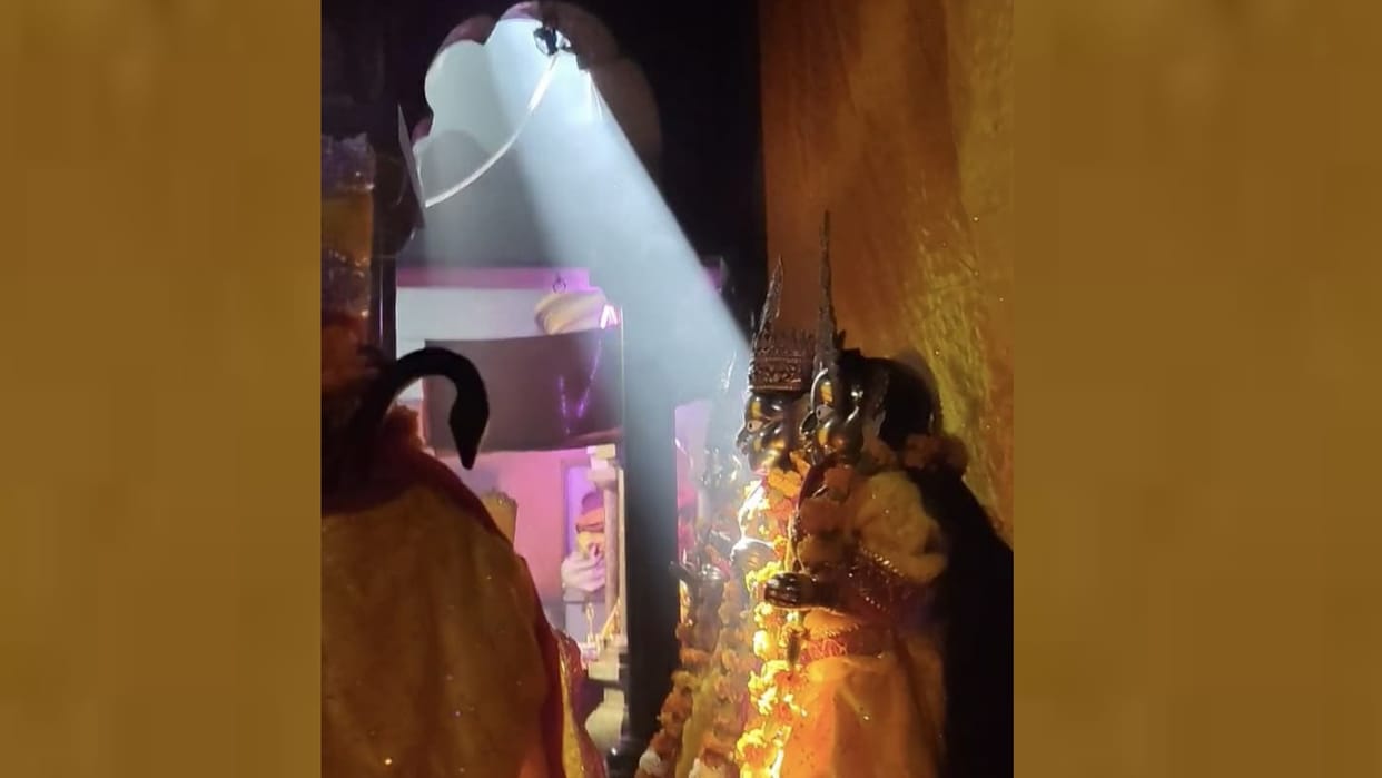 Every day Surya Tilak is done to Lord Ram in an ancient temple of Ayodhya