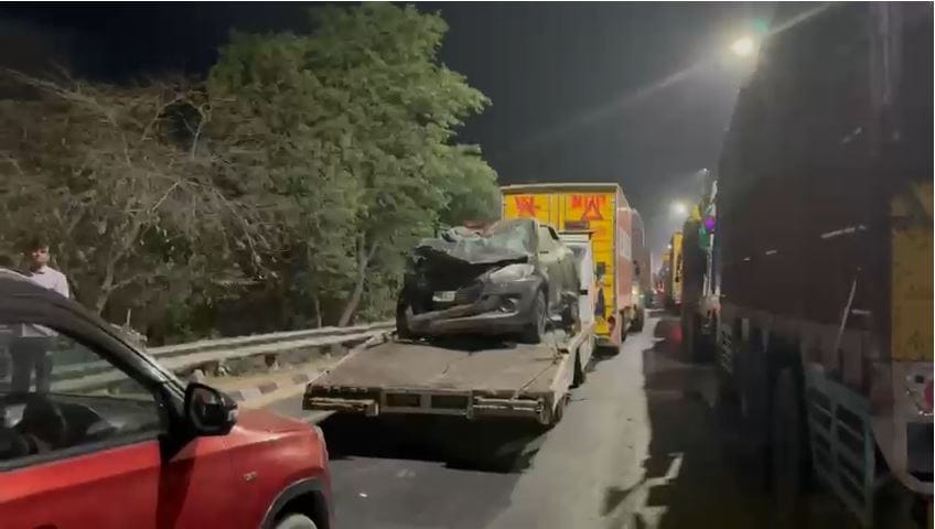 trolley full of straw overturned on highway vehicles queued up for five km