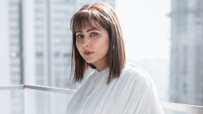 YRKKH Fame Hina Khan shares cryptic post amid her battle with breast cancer says I am damaged