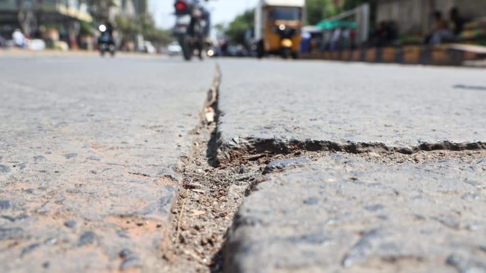 Indore News: Road Mishaps Surge in Indore Due to Potholes and Open Chambers