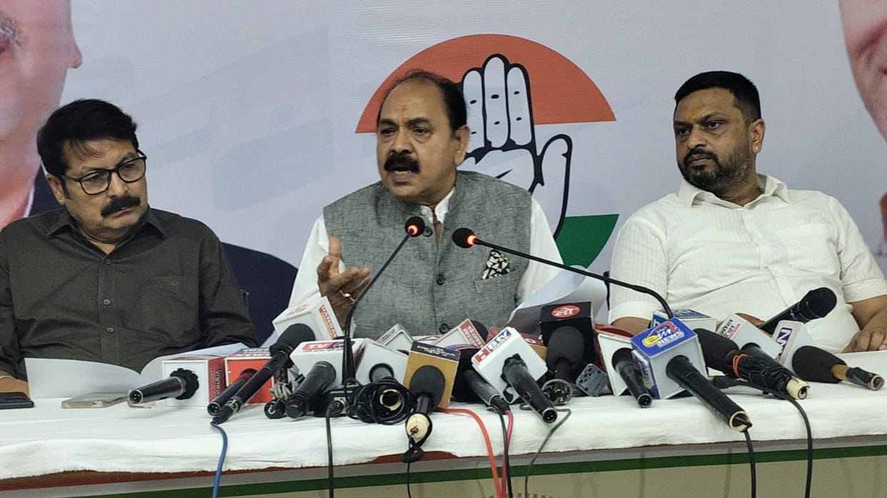 Damoh 8 patients died: Congress demanded to register a murder case against the fake doctor and give compensati