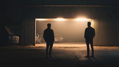 Son says to his father suffering from cancer hand over property to me and die peacefully Father case in kanpur