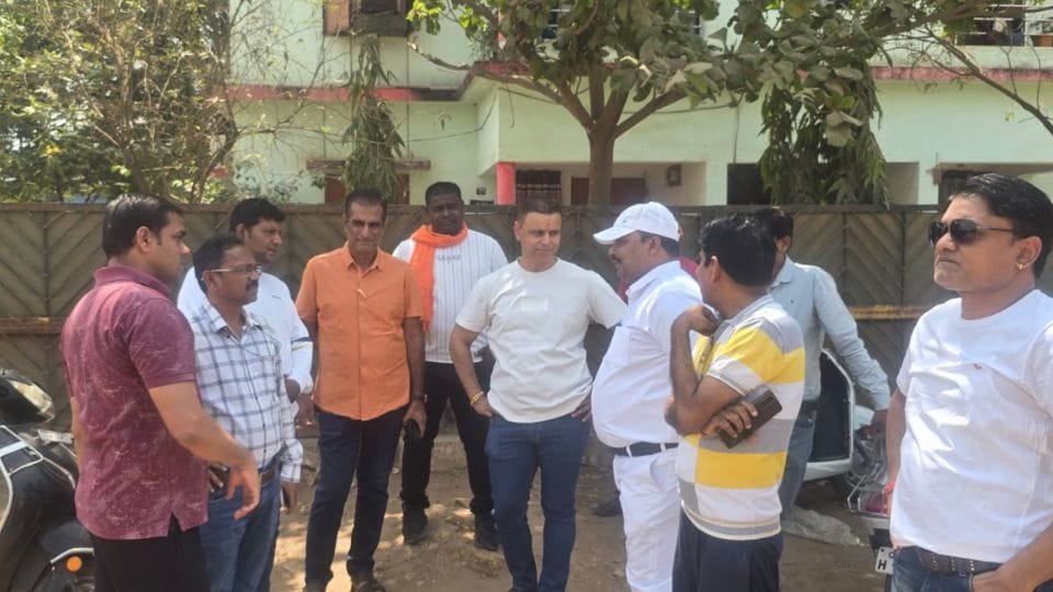 Bhatapara Municipality Chairman held a meeting with railway officials