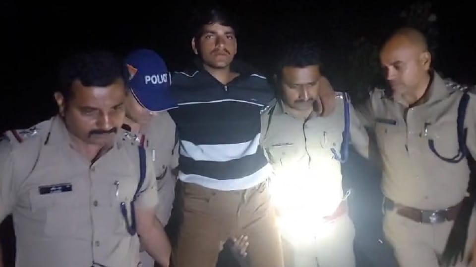 Encounter between police and criminals in Roorkee