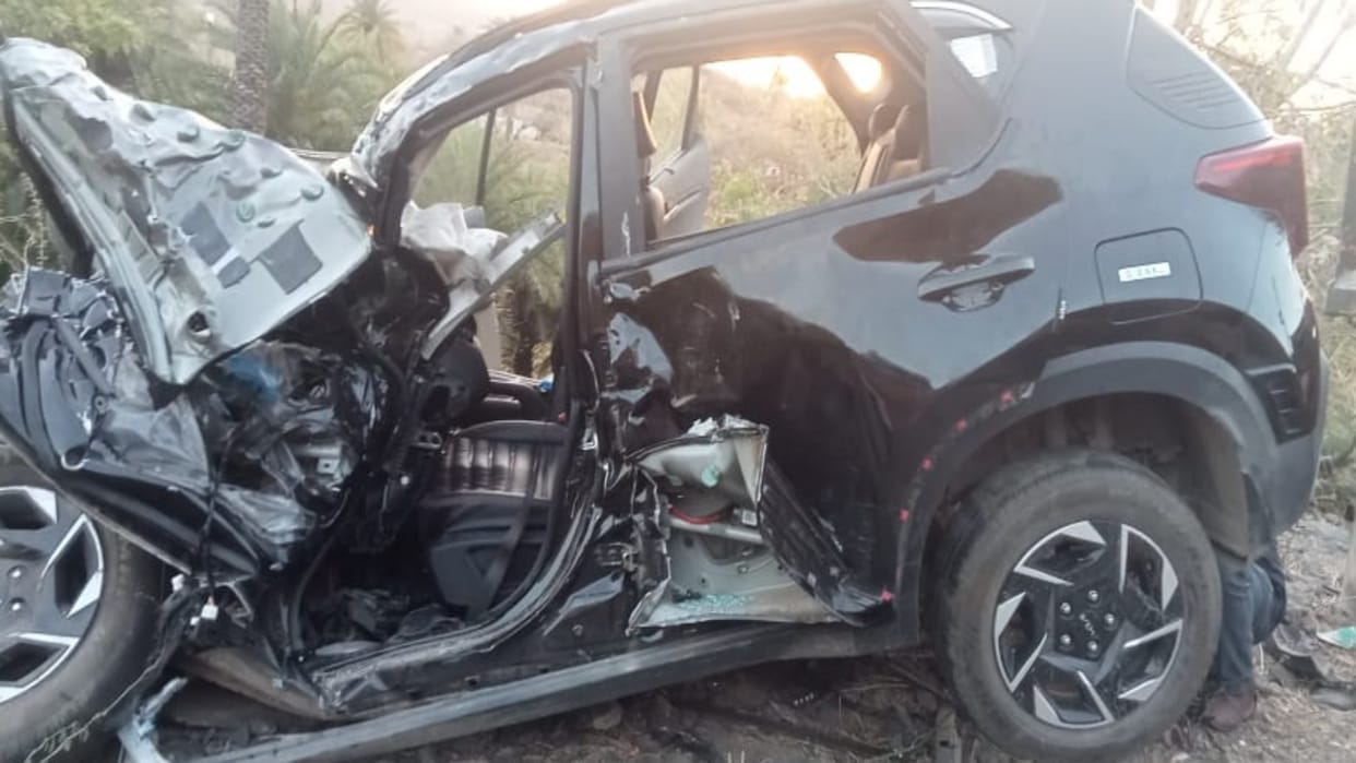 Salumbar News: Roadways bus hits car of a family returning from wedding shopping, woman killed, nine injured