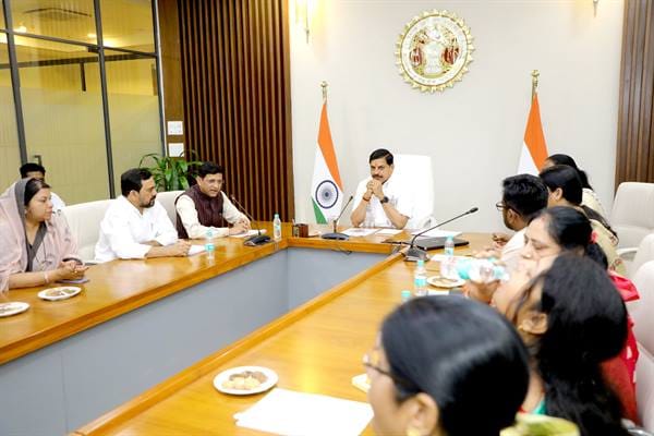 MP News: Mayors asked CM for gunman and state minister status, pleaded for foreign travel facility like MPs