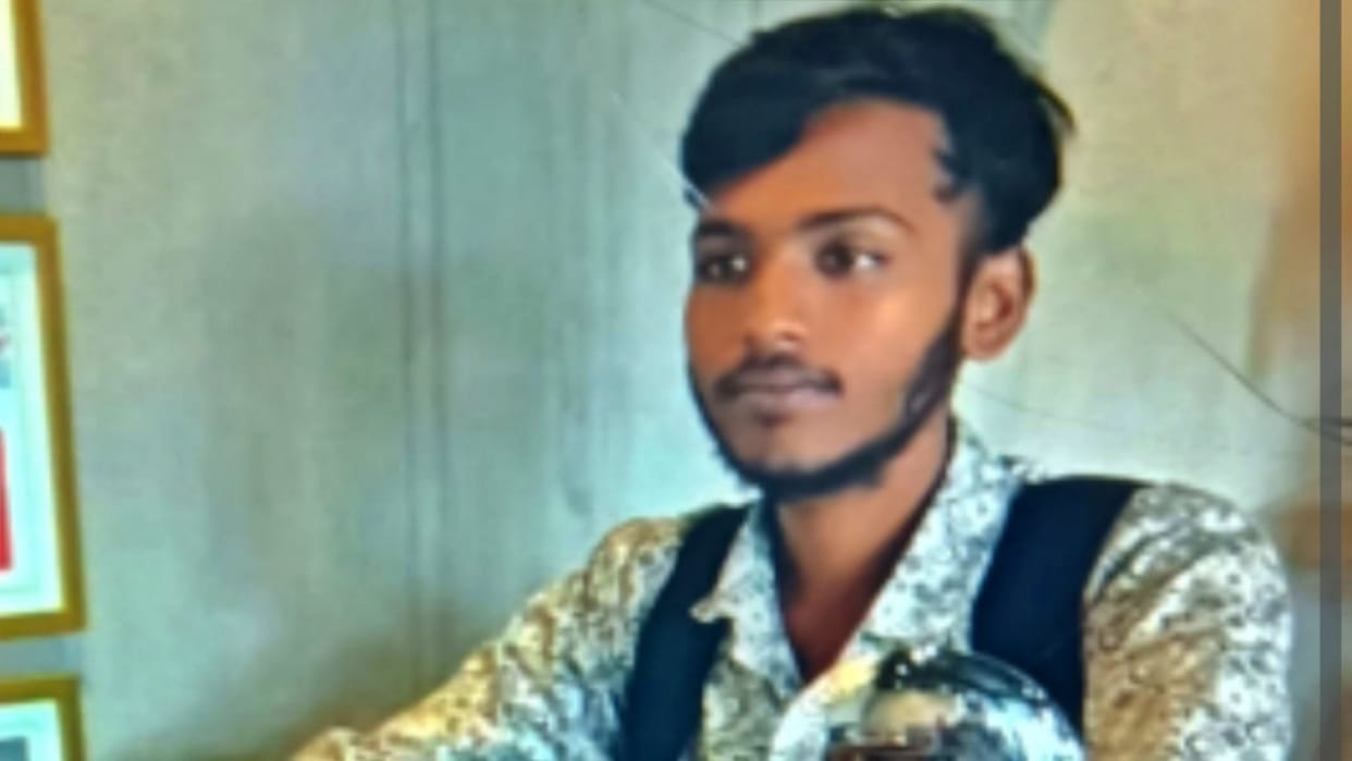Darbhanga: Youth killed in sword attack Navratri Prasad dispute 2 injured while trying to save him 5 arrested
