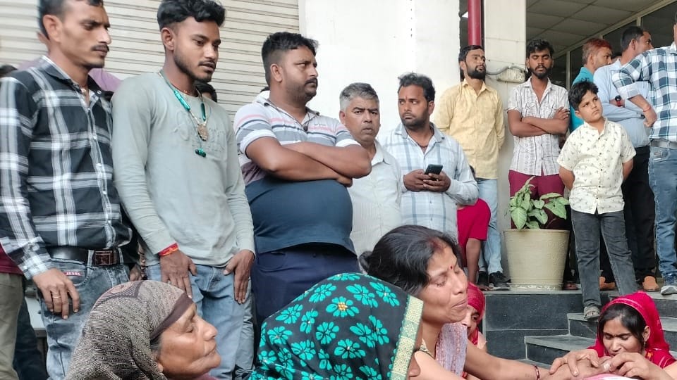 Employee Murder in an export firm in Moradabad FIR filed against firm owner his son and manager