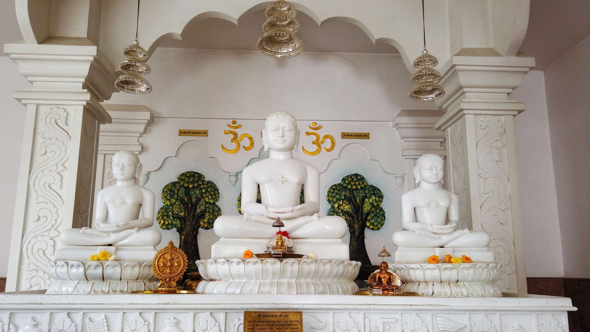 Mahavir Jayanti 2025: Date, Significance, and Spiritual Importance Mahavir Jayanti Kab Hai