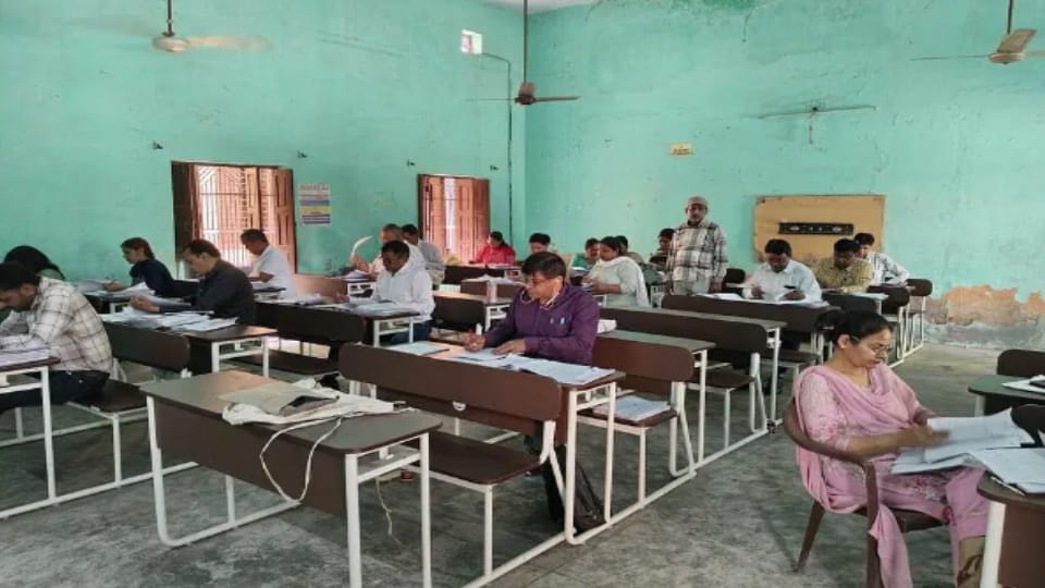 Meerut Education: 420 schools did not send internal assessment marks, action will be taken on negligence