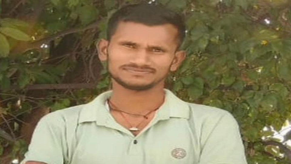 Private company employee dies in road accident strike over compensation and PF had become a father just a few
