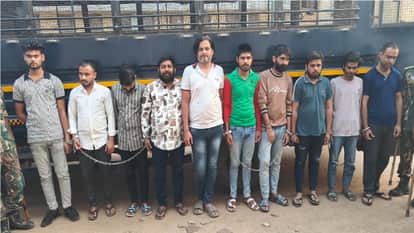 Online IPL betting racket busted in Bhatapara