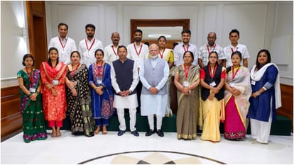 PM Narendra Modi Interacts with MUDRA Scheme Beneficiaries From All Over India At PM Residence
