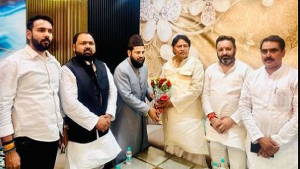 Rampur MP Mohibullah Nadvi reached the MP residence and met Suman