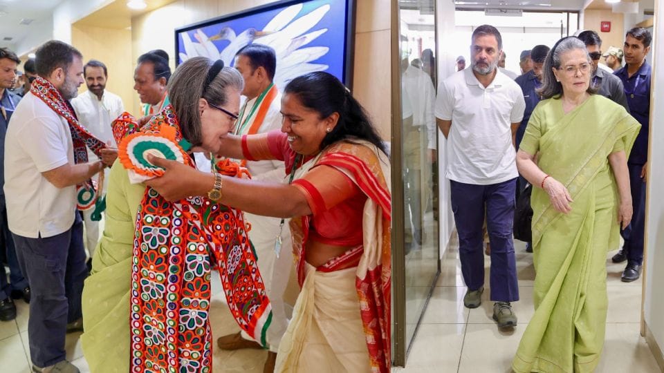 top congress leaders discussed assembly elections preparations and organizational reforms In CWC meeting