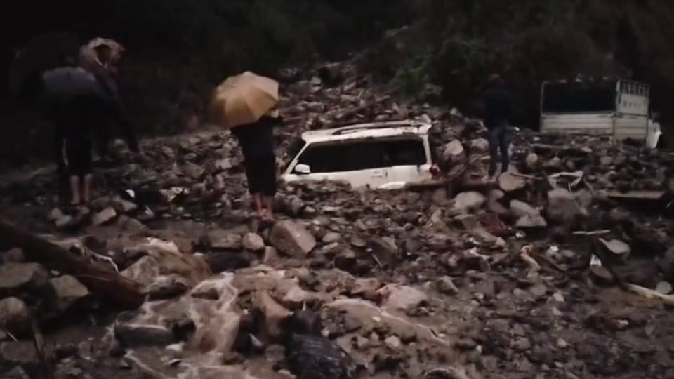Uttarakhand Weather Heavy Rainfall wreaks havoc in Tharali river in spate many vehicles buried under debris