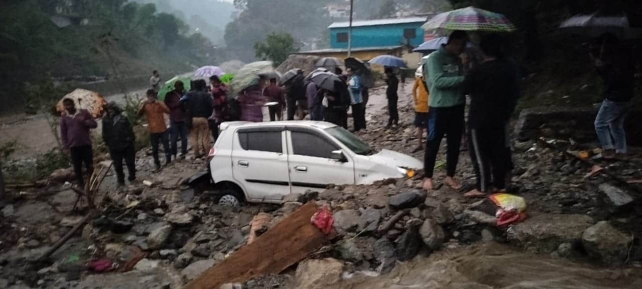 Uttarakhand Weather Heavy Rainfall wreaks havoc in Tharali river in spate many vehicles buried under debris