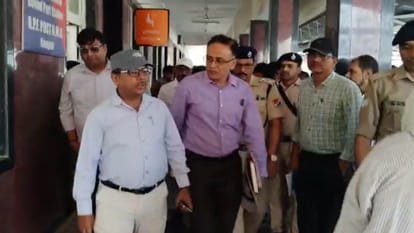 Kanpur: DRM inspected Govindpuri and Panki Dham station