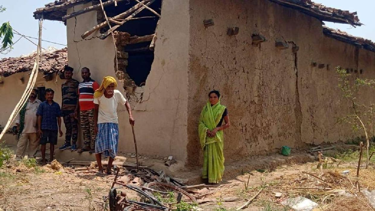 Tusker elephant destroyed 4 houses in Korba