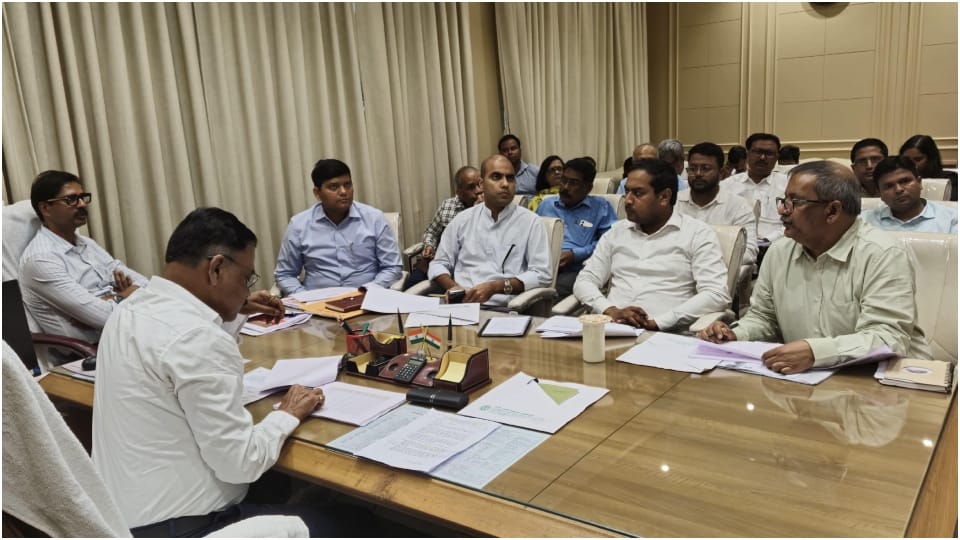 Jharkhand Minister Sudhivya Kumar review meeting of Urban Development and Housing Department Ranchi News