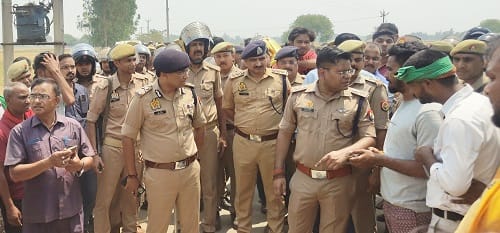 Fatehpur Triple murder Two sons and a grandson of Pradhan shot dead due to election rivalry