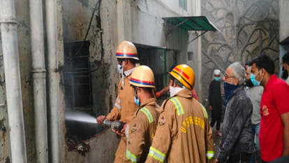 Kanpur: huge fire broke out in crockery warehouse in the basement of residential building