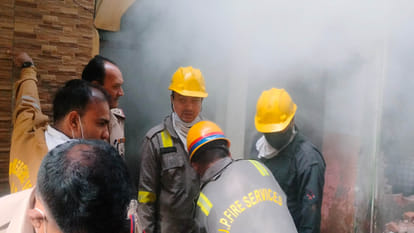 Kanpur: huge fire broke out in crockery warehouse in the basement of residential building