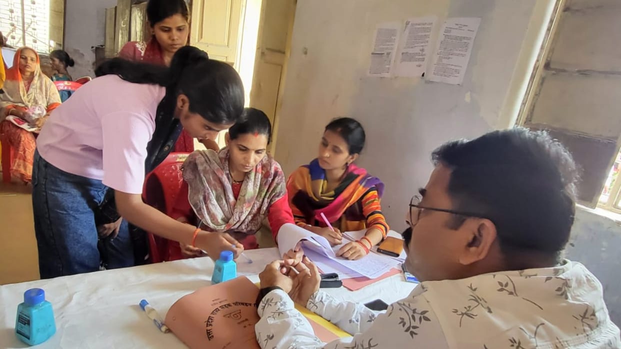 Women degree holders applied in women conductor contract recruitment fair in roadways buses in varanasi