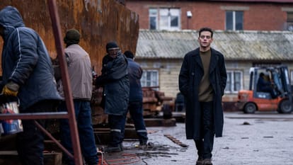 The Amateur Movie Review in Hindi by Pankaj Shukla Rami Malek James Hawes Rachel Brosnahan Caitríona Balfe