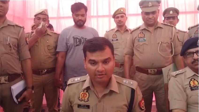 MTech-MBA pass thief stole in train caught