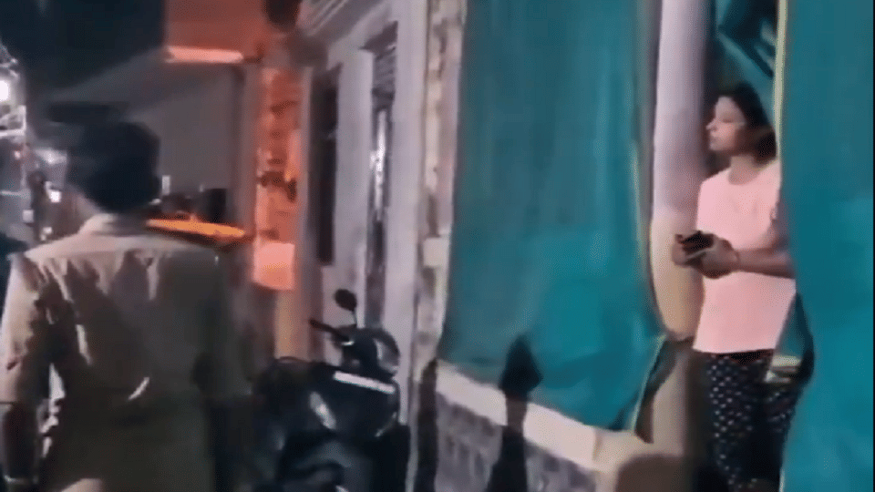 Husband alleges wife affair with councillor both threaten to kill him and bury him in a drum in jhansi