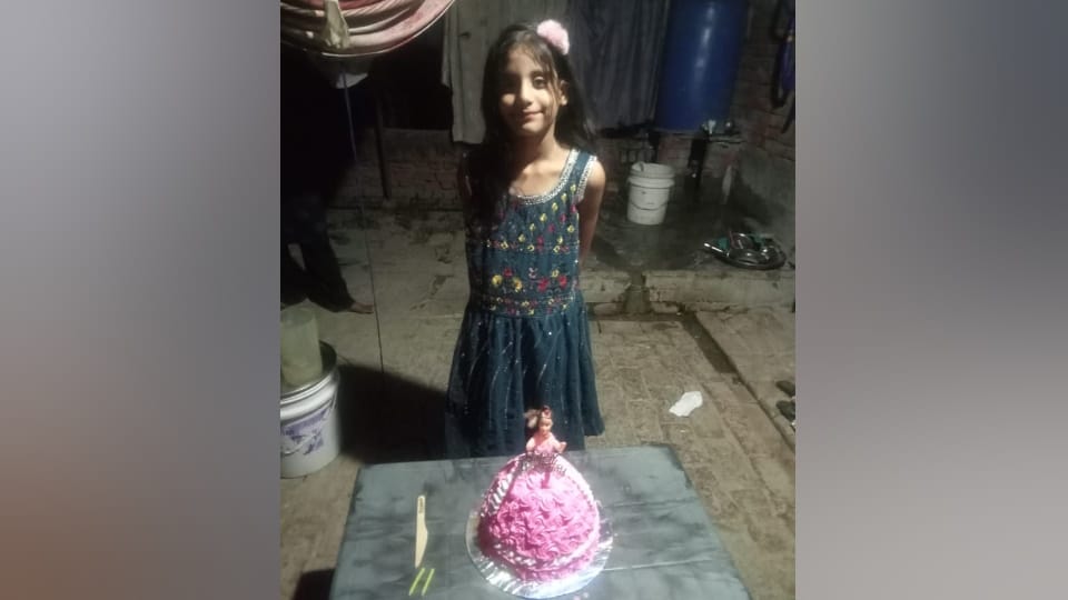 Husband killed wife and daughter in Agra Married five months ago now Shabina four months pregnant see photos