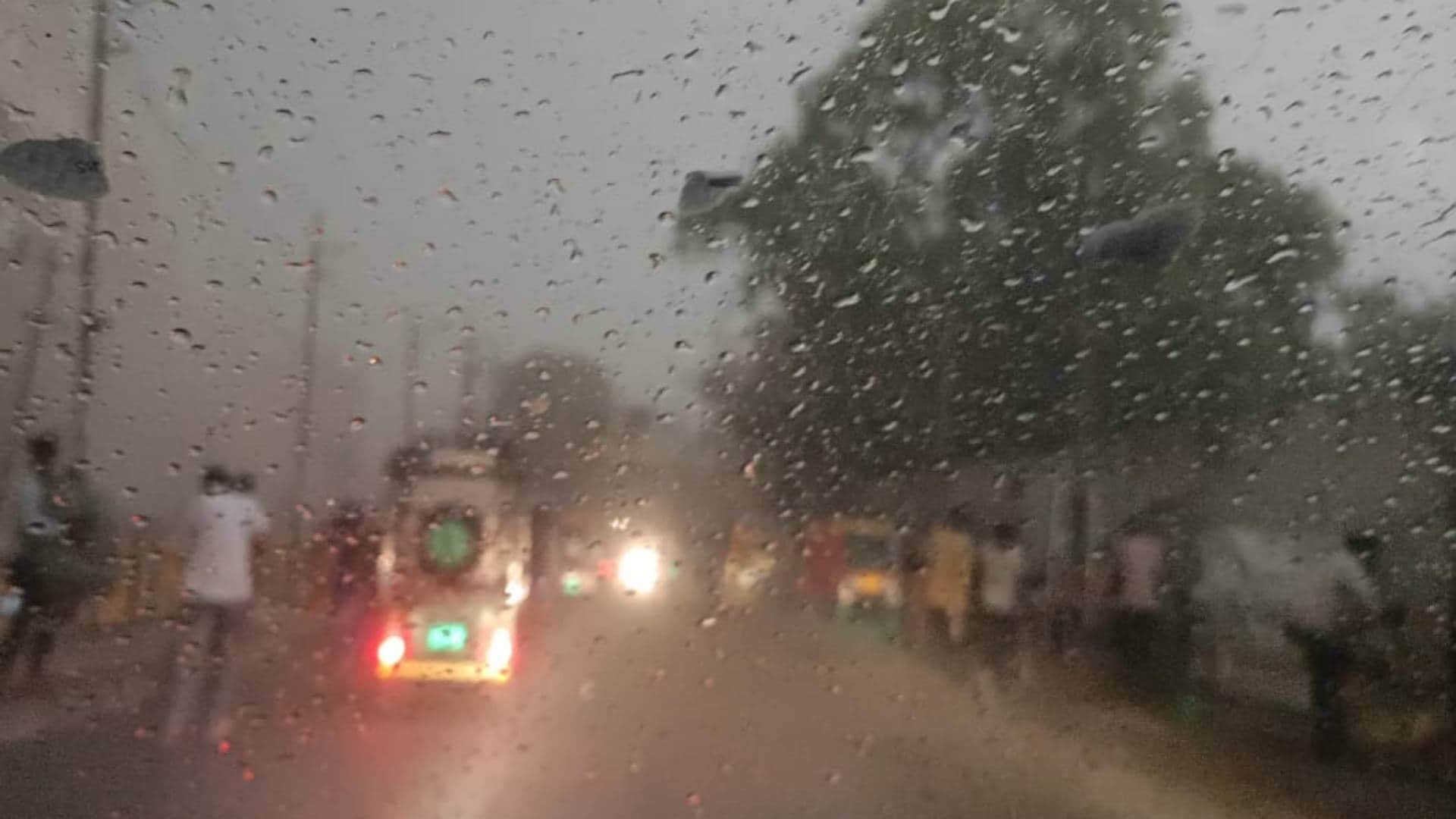 Rain wreaks havoc in Nawada Bihar Wheat crop submerged in water waterlogging in Sadar Hospital premises photos