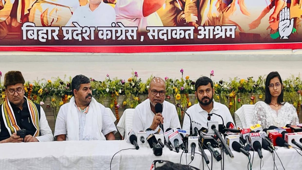 Bihar News Kanhaiya Kumar attacked Amit Shah in migration stop march this about kings and princes of country