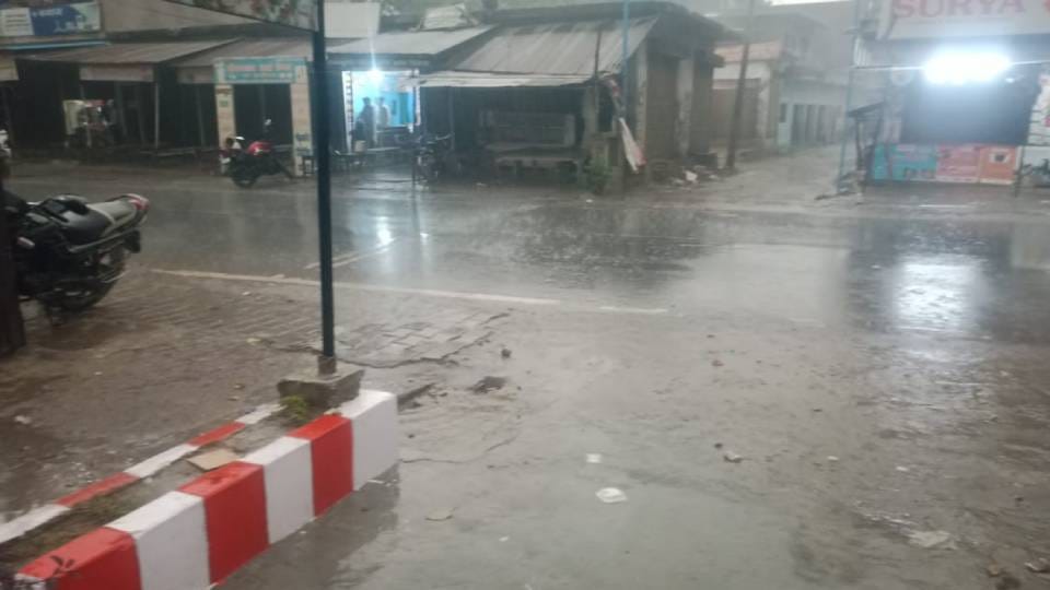 UP Weather News Meteorological Department forecasts for next 48 hours Alert of rain and hailstorm