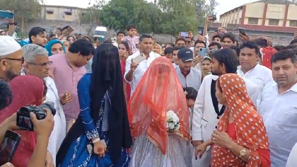 Muzaffarnagar: Rahul gave bhat at the wedding of Muslim sister's daughter, bid farewell to niece by helicopter