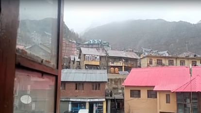 Himachal Weather: लाहौल-स्पीति की चोटियों पर ताजा हिमपात, प्रदेश के कई भागों में बारिश-ओलावृष्टि Himachal Weather: Fresh snowfall on the peaks of Lahaul-Spiti, rain and hailstorm in many parts of the state