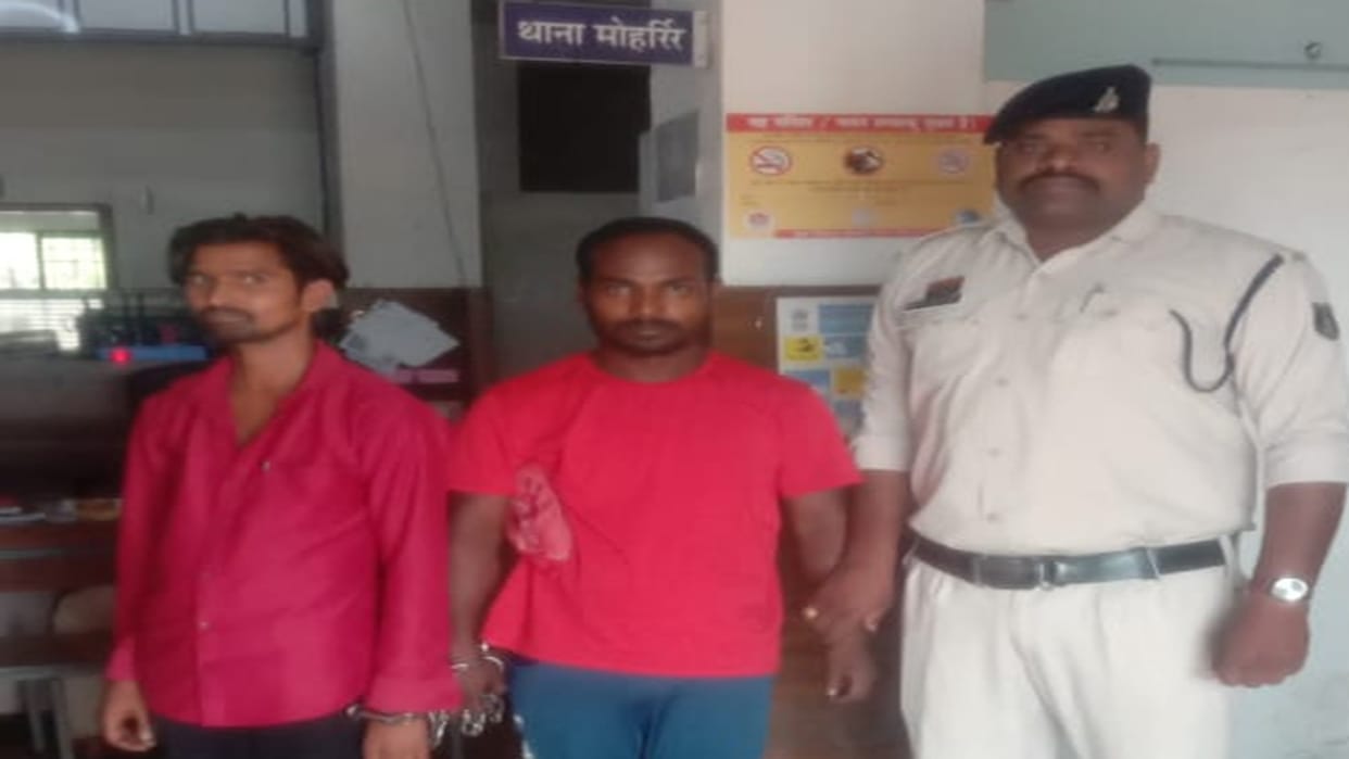 A youth was beaten with a Gandasa over a minor dispute, the accused was arrested by the police in Raipur