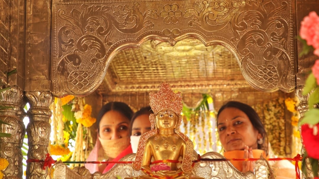 Indore Celebrates Mahavir Jayanti with Grand Processions and Religious Ceremonies