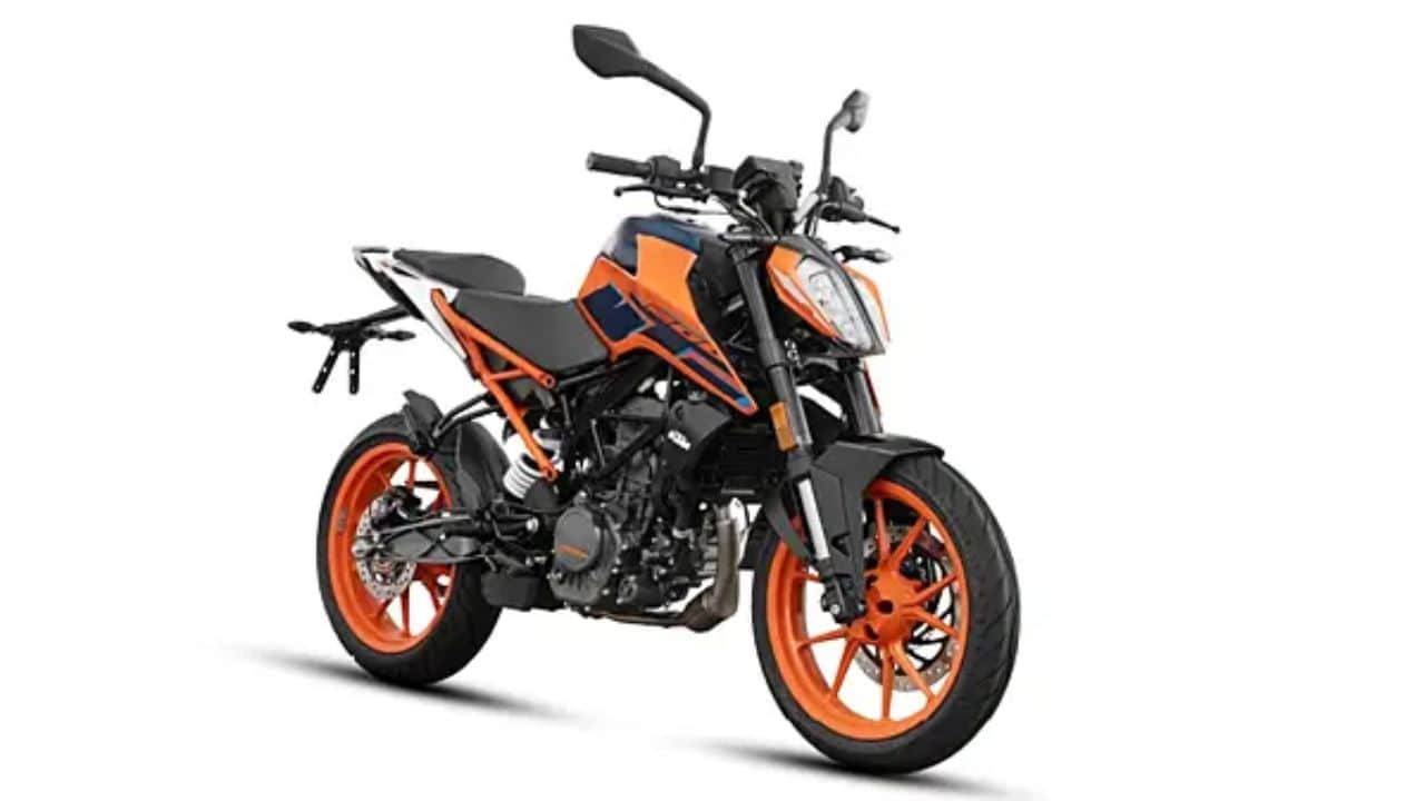 Best selling 200cc bikes in india TVS Apache RTR 200 4V Bajaj Pulsar NS200 KTM 200 Duke Hero Xpulse 200 4V