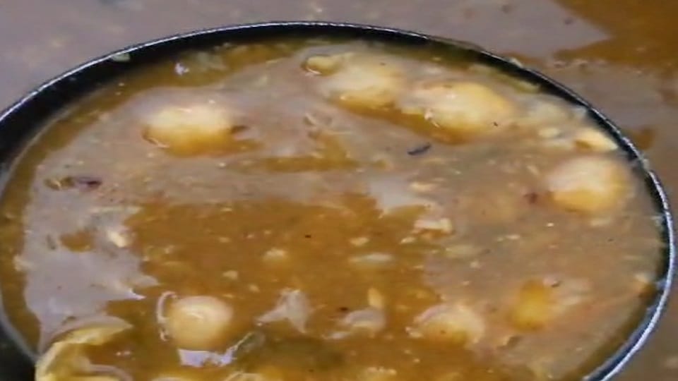 Cases of serving bad food are increasing in haldwani