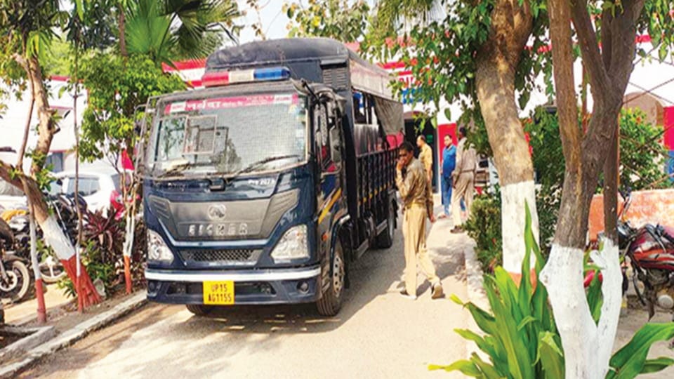 Raid on Casino in Hotel in Meerut: financier used to sit in hotel with money, used to take 15K instead of 10K