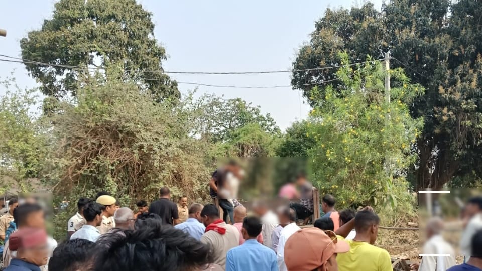 Sant Kabir Nagar Hospital Owner Kills Nurse Over Phone Call With Another Man Shocking Confession Revealed