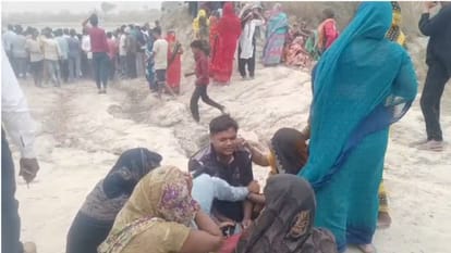 woman committed suicide by jumping into pond with her three children in Bhadohi