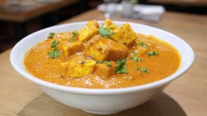 Pieces of meat found in paneer gravy customer creates ruckus at restaurant in Bareilly