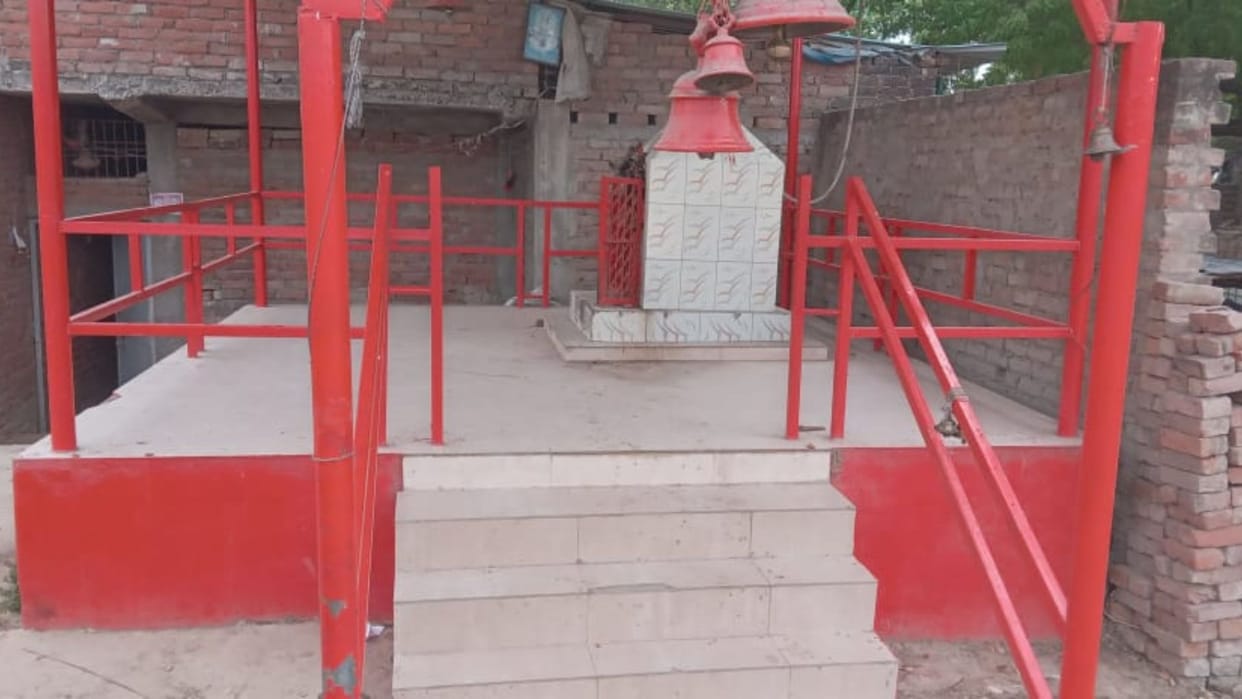 Thieves broke the lock of the temple in Mirzamurad and took away the donation box