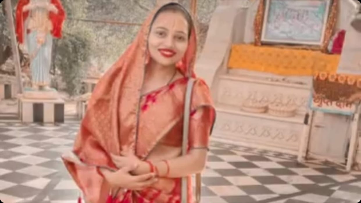 Car overturned in ditch after hitting tree woman died and two injured in Bareilly