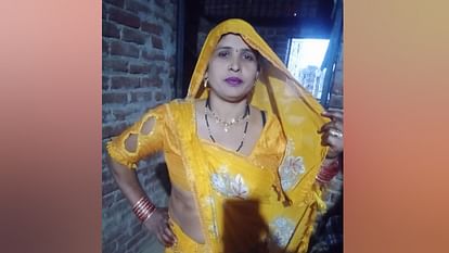 Aligarh News Woman Elopes with Future Son-in-Law Love Affair Case Inside Story